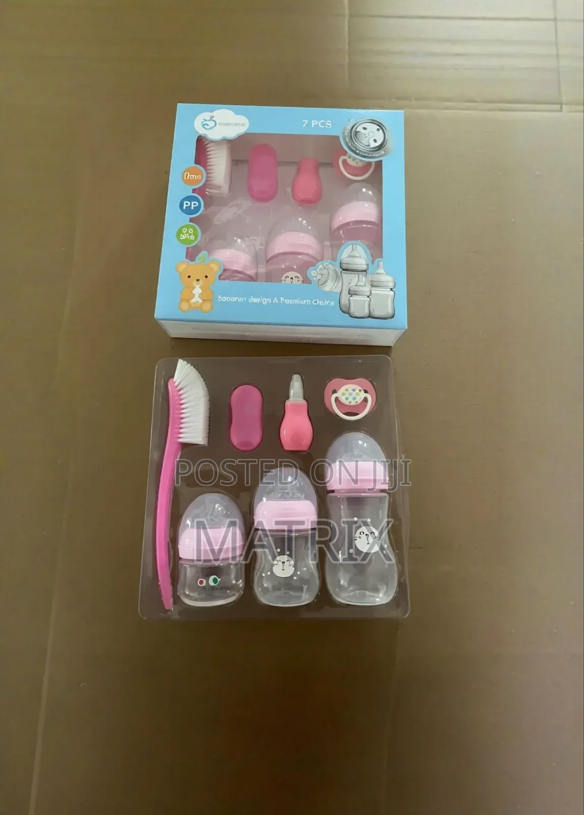 Newborn Baby Feeding Bottle Set Featuring Multiple Feeding Bottles