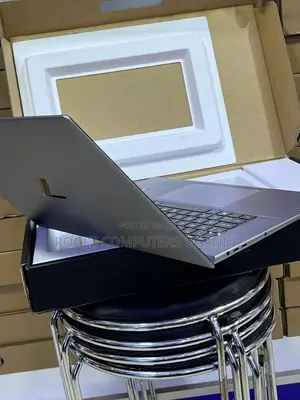 New Laptop HP ZBook Firefly 16inch G9 32GB Intel Core i9 SSD 1T
