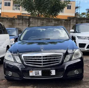 Mercedes-Benz E300 2011 Black
