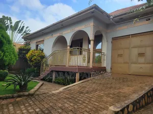 3bdrm House in Lugoba Jinjakaloli, Kawempe for sale