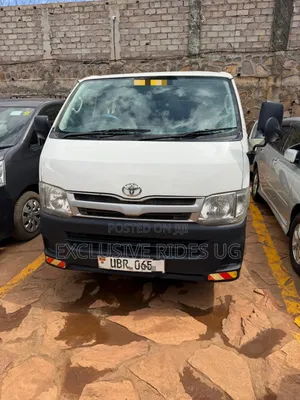 Toyota HiAce 2012 White