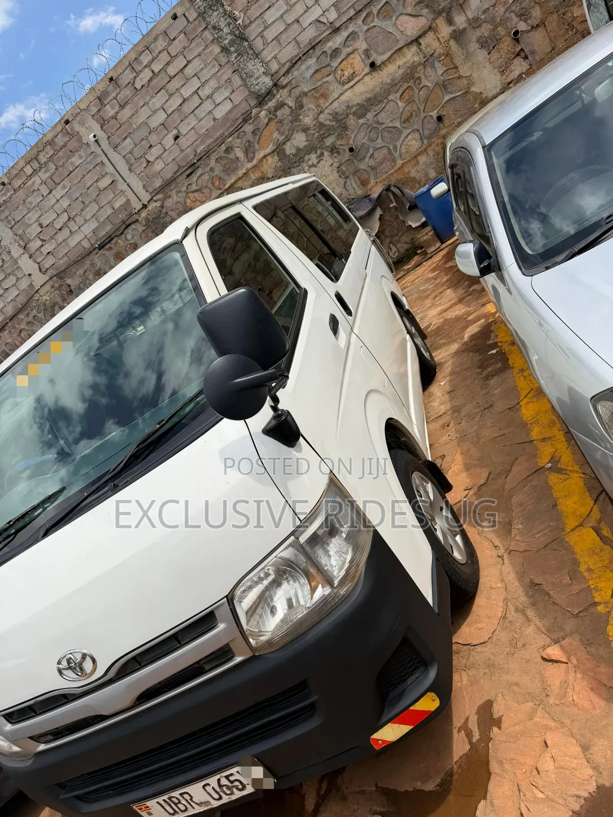 Toyota HiAce 2012 White
