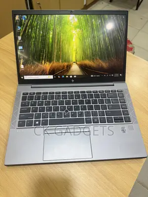 New Laptop HP ZBook Firefly 14 G7 32GB Intel Core i7 SSD 512GB