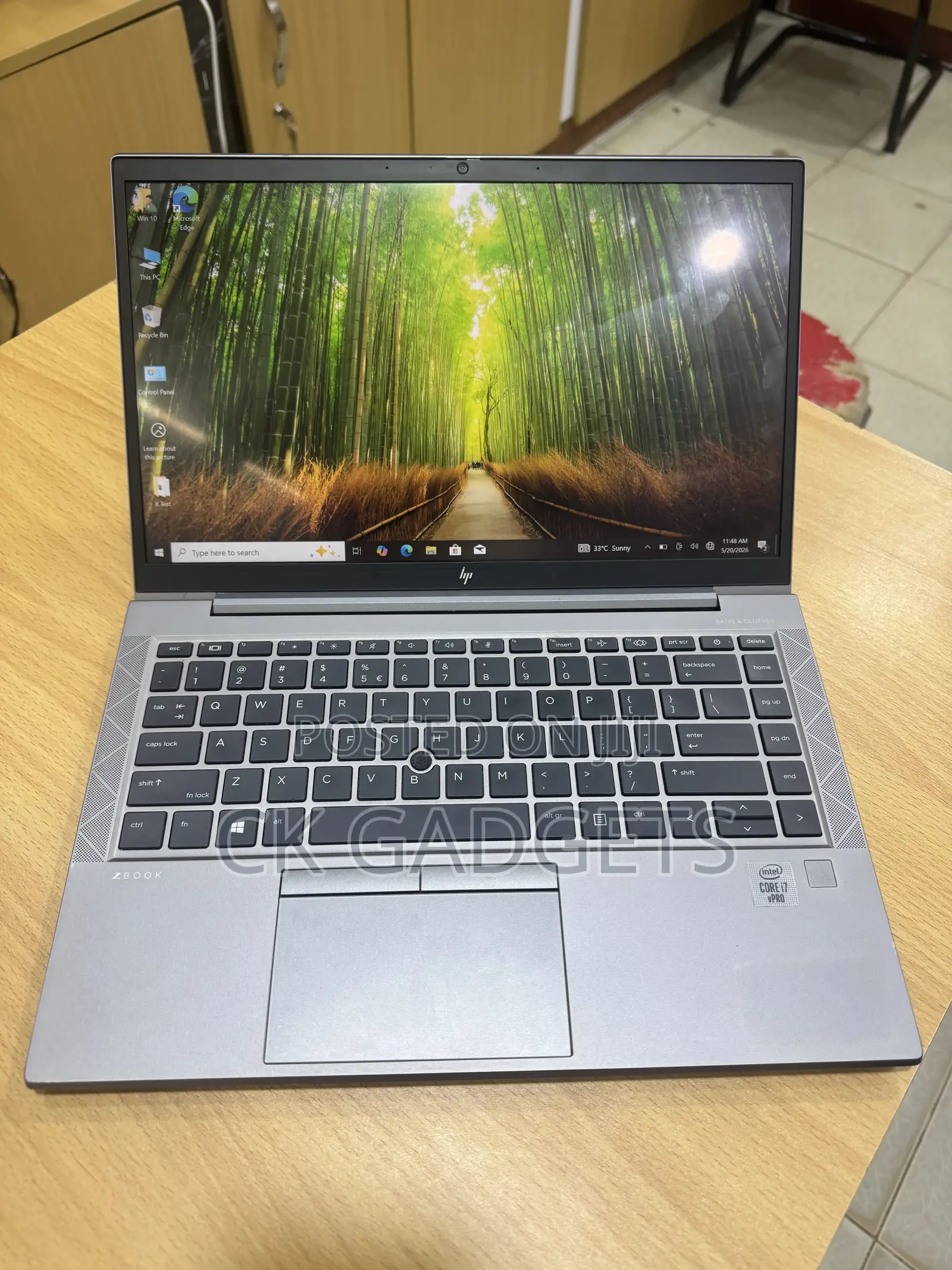 New Laptop HP ZBook Firefly 14 G7 32GB Intel Core i7 SSD 512GB