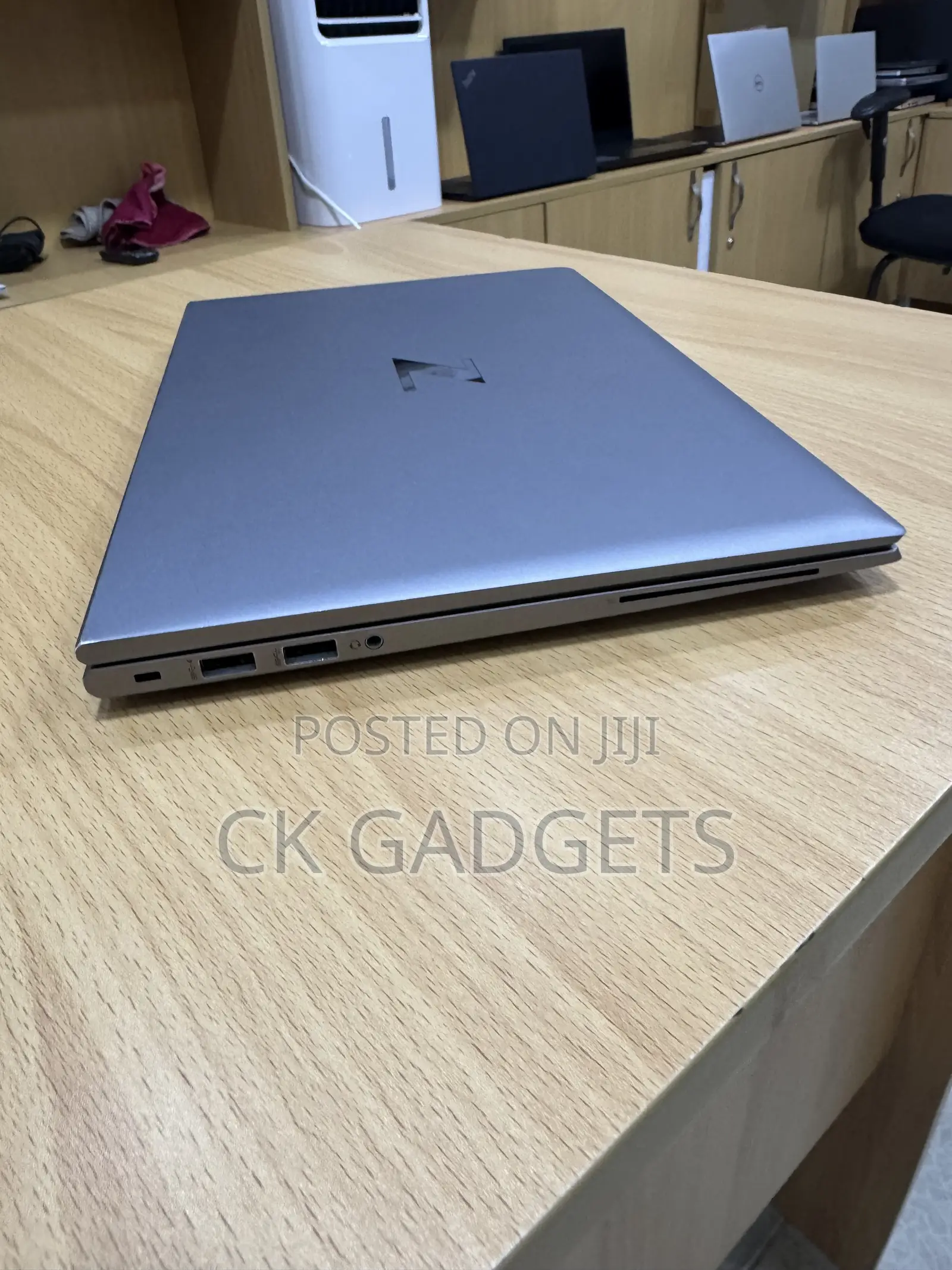 New Laptop HP ZBook Firefly 14 G7 32GB Intel Core i7 SSD 512GB