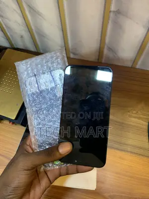 Genuine iPhone Screens Available at the Shop.
