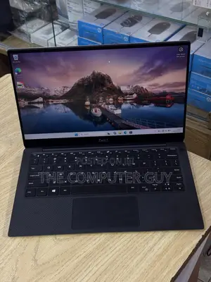 New Laptop Dell XPS 13 9380 8GB Intel Core i7 SSD 256GB