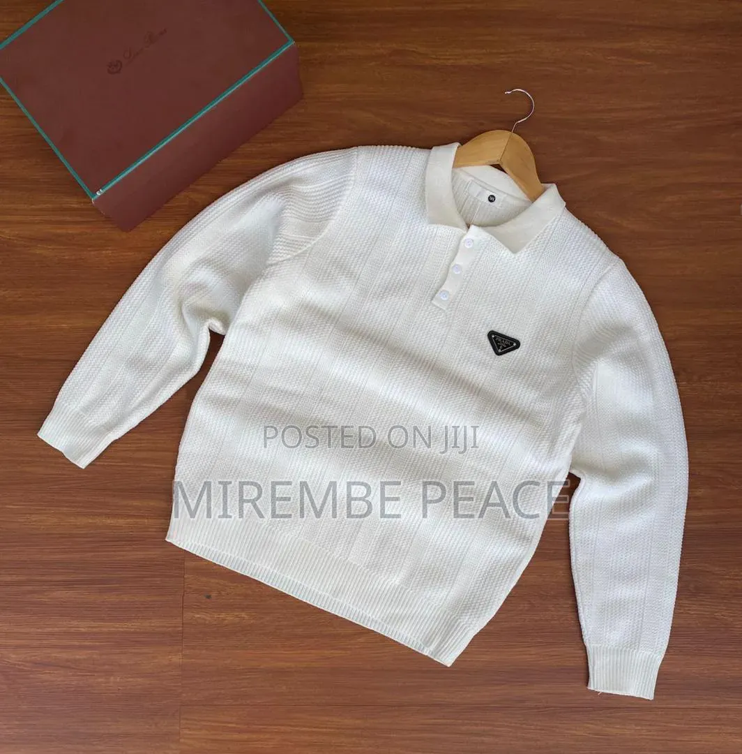 Good Quality Cotter Zipped Sweaters