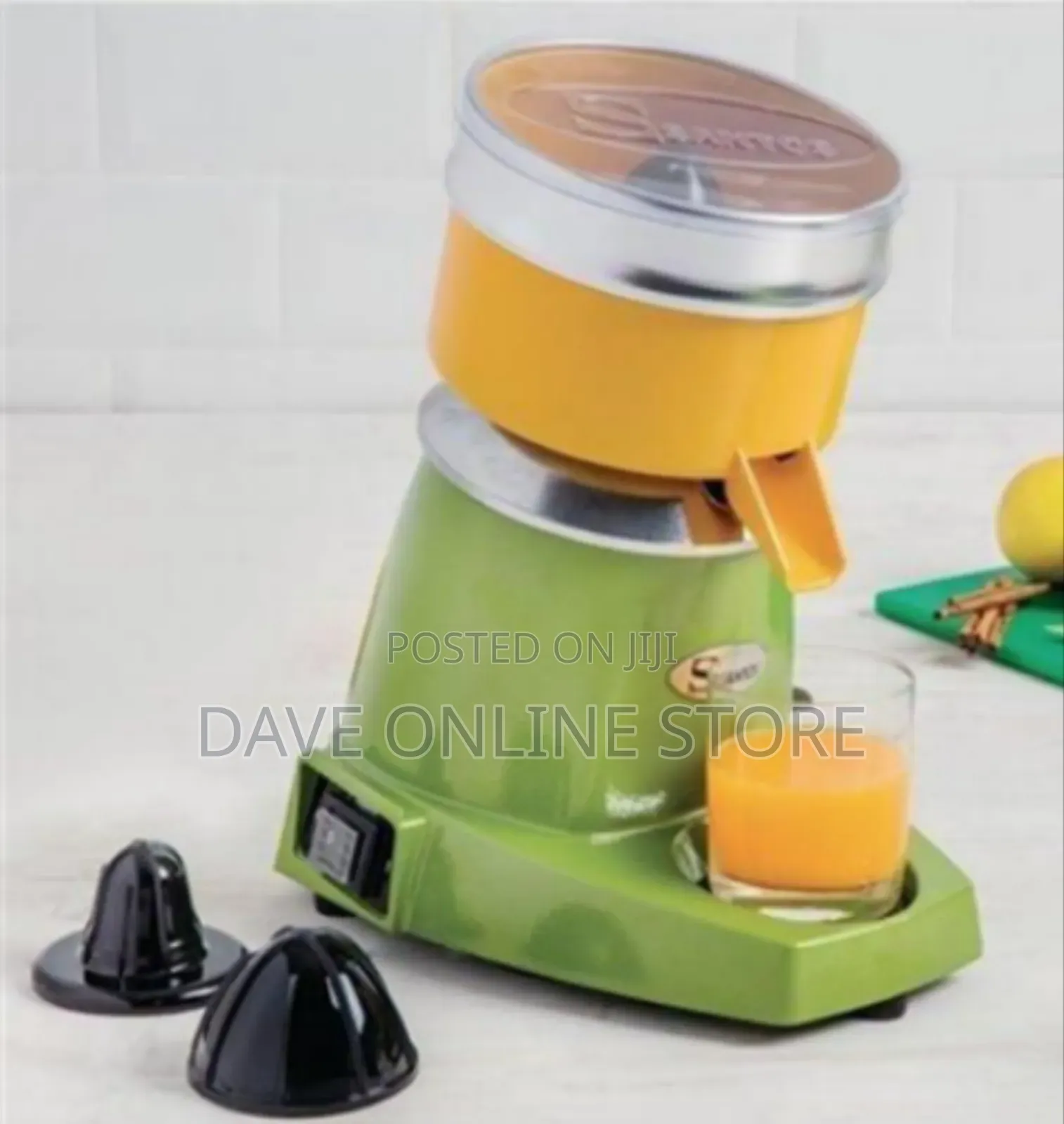 Santos-Style Commercial Citrus Juicer