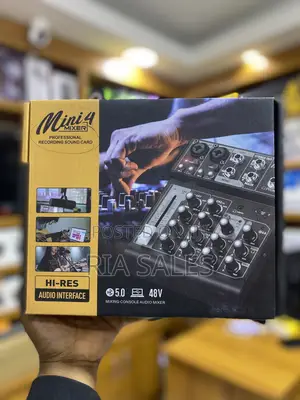 Mini 4 Mixer Professional Sound Card