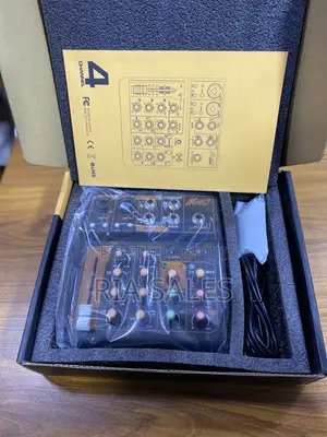 Mini 4 Mixer Professional Sound Card