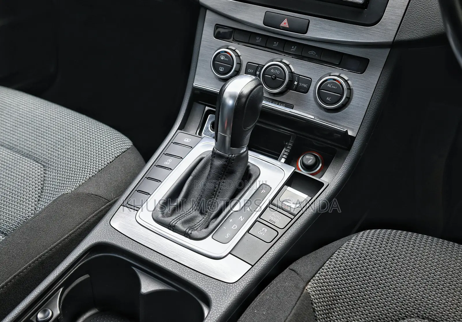 Volkswagen Passat 2012 Blue