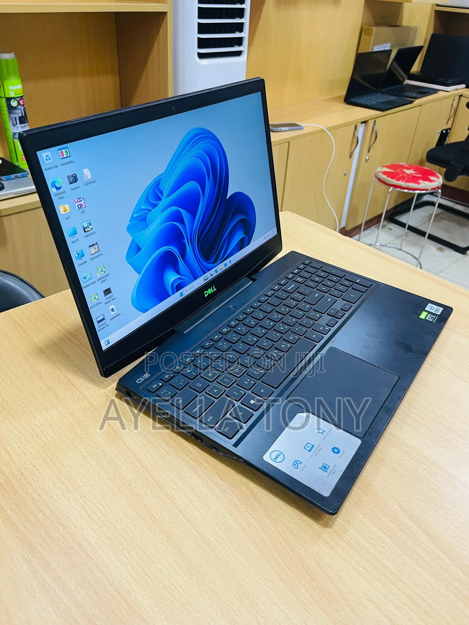 New Laptop Dell G15 5535 6GB Intel Core i7 SSD 512GB