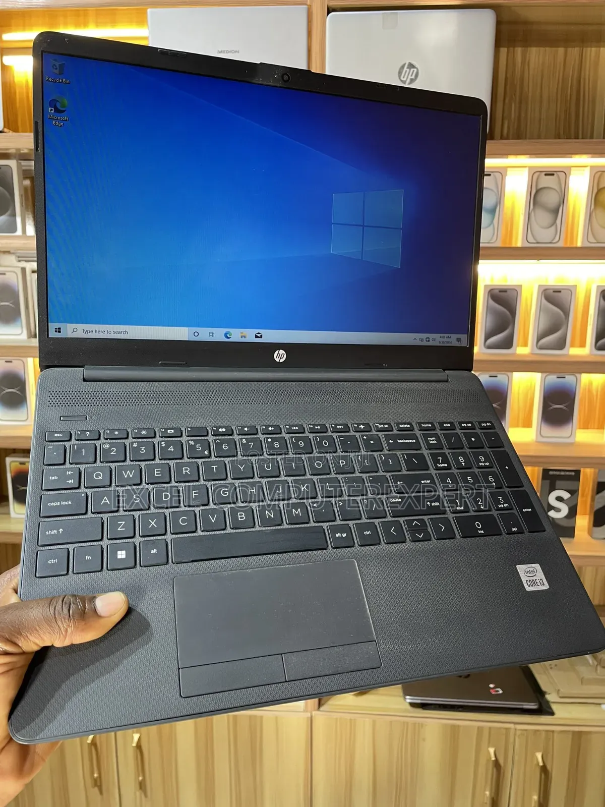 New Laptop HP 250 G8 8GB Intel Core i7 HDD+SSD 500GB