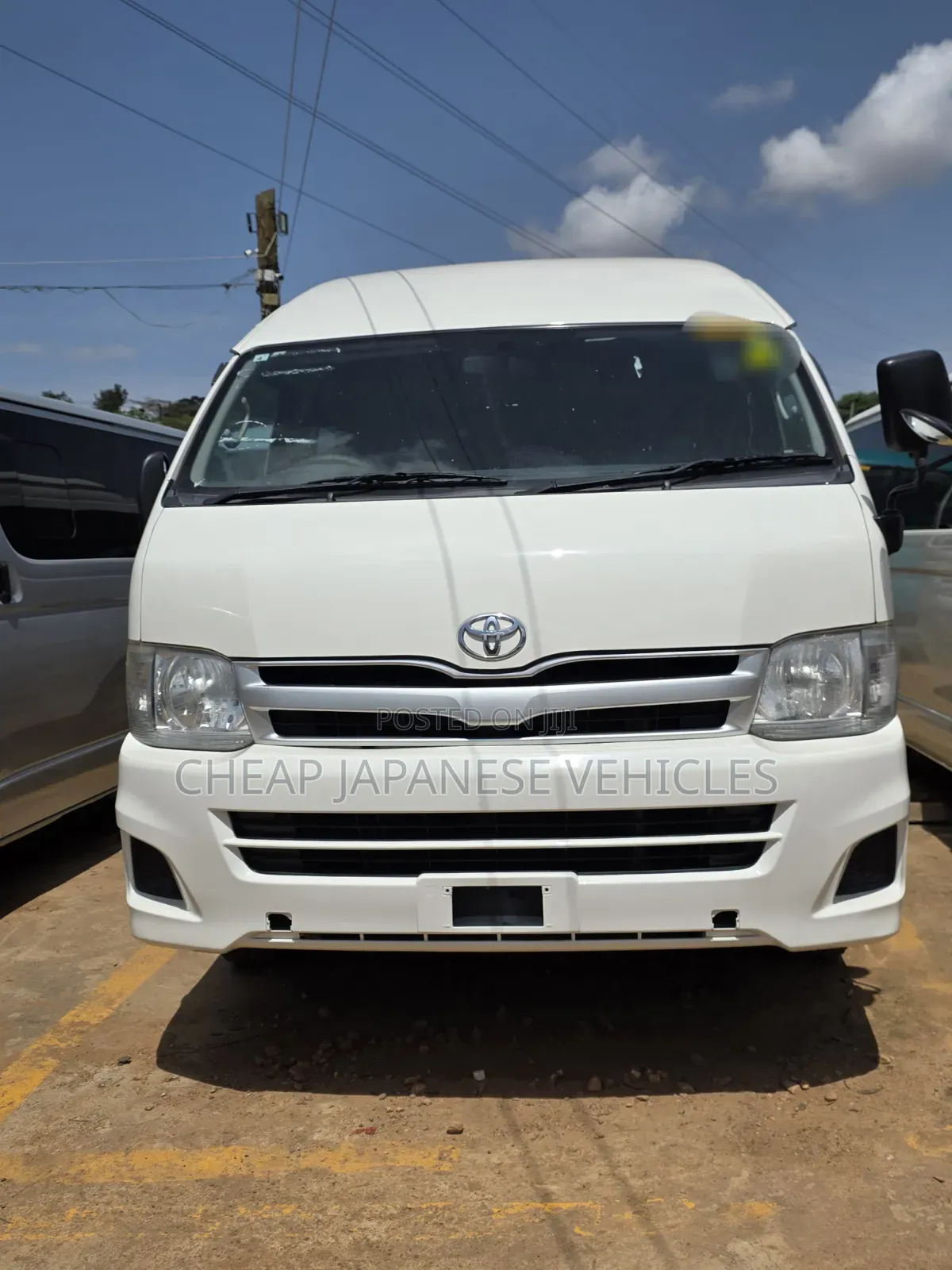 Toyota HiAce 2014 White