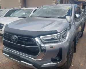 Toyota Hilux Revo Double Cab Deisel 2.4 AWD 2022 Silver