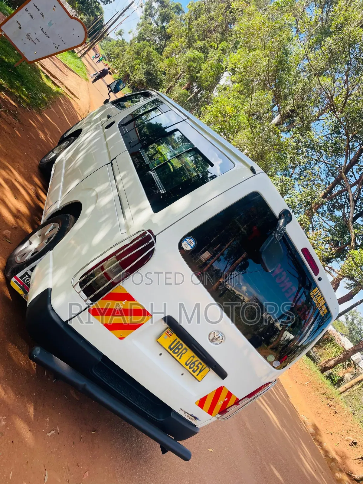 Toyota HiAce 2012 White