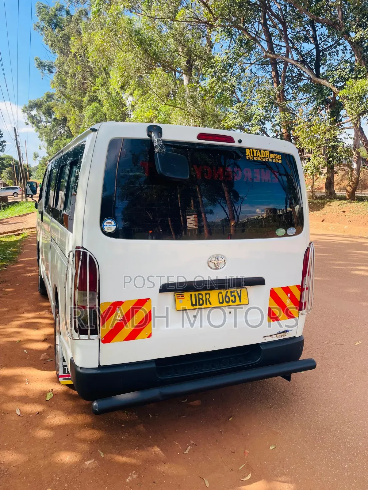 Toyota HiAce 2012 White
