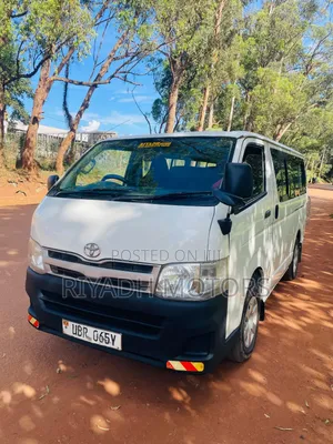 Toyota HiAce 2012 White