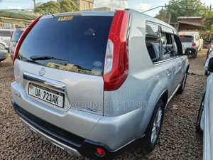 Nissan X-Trail 2011 Silver