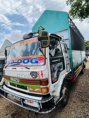 Isuzu Truck on Ubk Well Built
