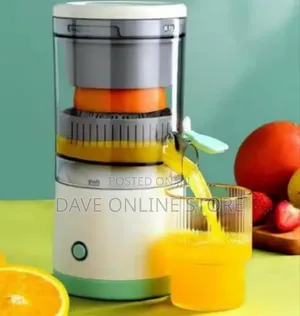 Portable Rechargeable Electric Citrus Juicer With Automatic