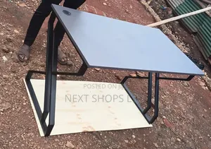Office Table/Office Table/Officetable/Officetable/Offices Tables/T111b