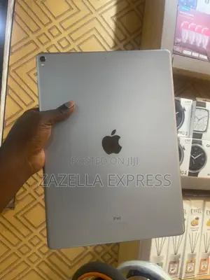 Apple iPad Pro 12.9 (2017) 64 GB Silver
