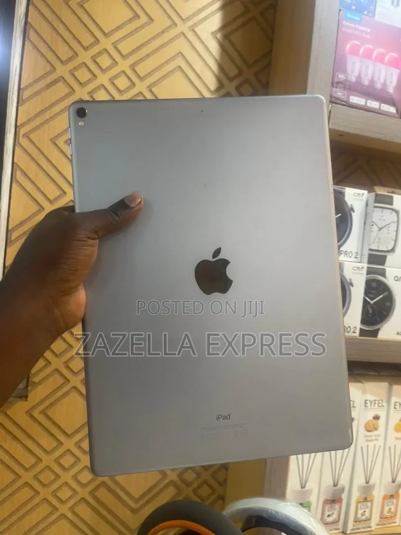 Apple iPad Pro 12.9 (2017) 64 GB Silver