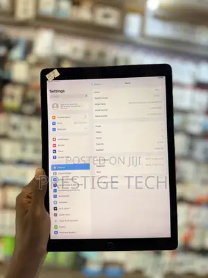 Apple iPad Pro 12.9 (2017) 64 GB Gray
