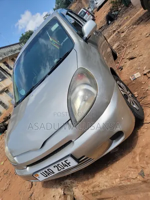 Toyota Fun Cargo 2008 Silver