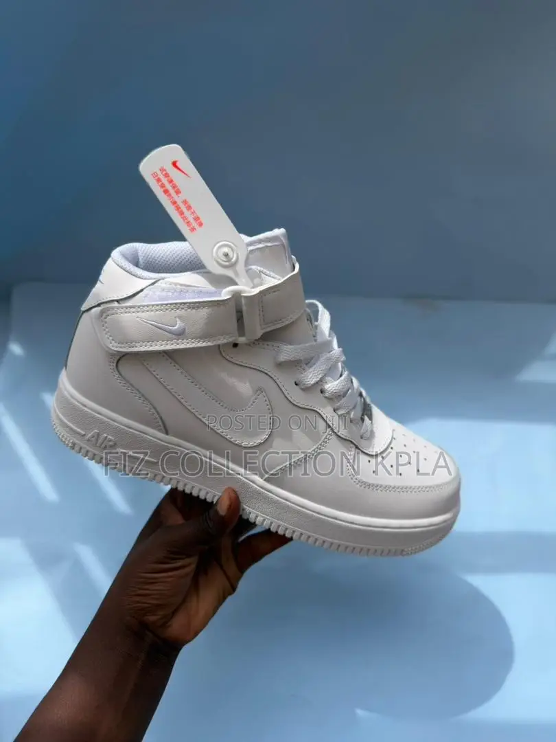 Nike Air Force 1 High Top Triple White