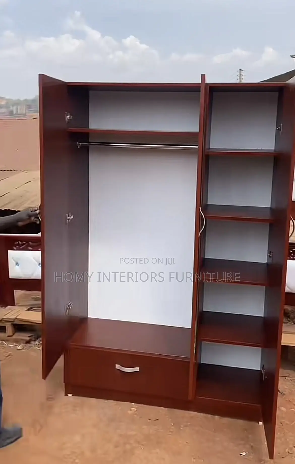 Wardrobess