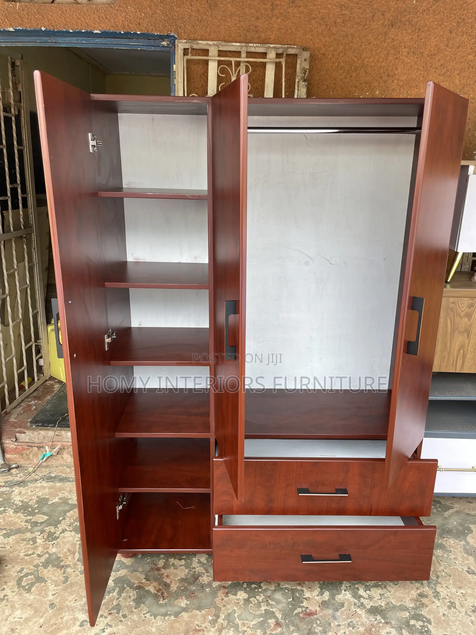 Wardrobess