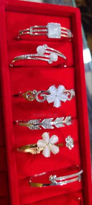 Bracelets Jowelry
