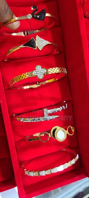 Bracelets Jowelry