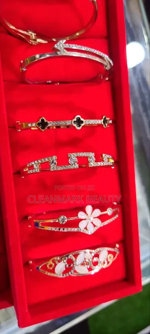 Bracelets Jowelry
