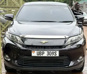 Toyota Harrier 2.0 2015