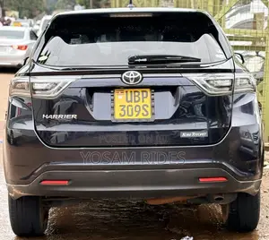 Toyota Harrier 2.0 2015