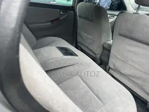 Toyota Corolla 2004 Silver
