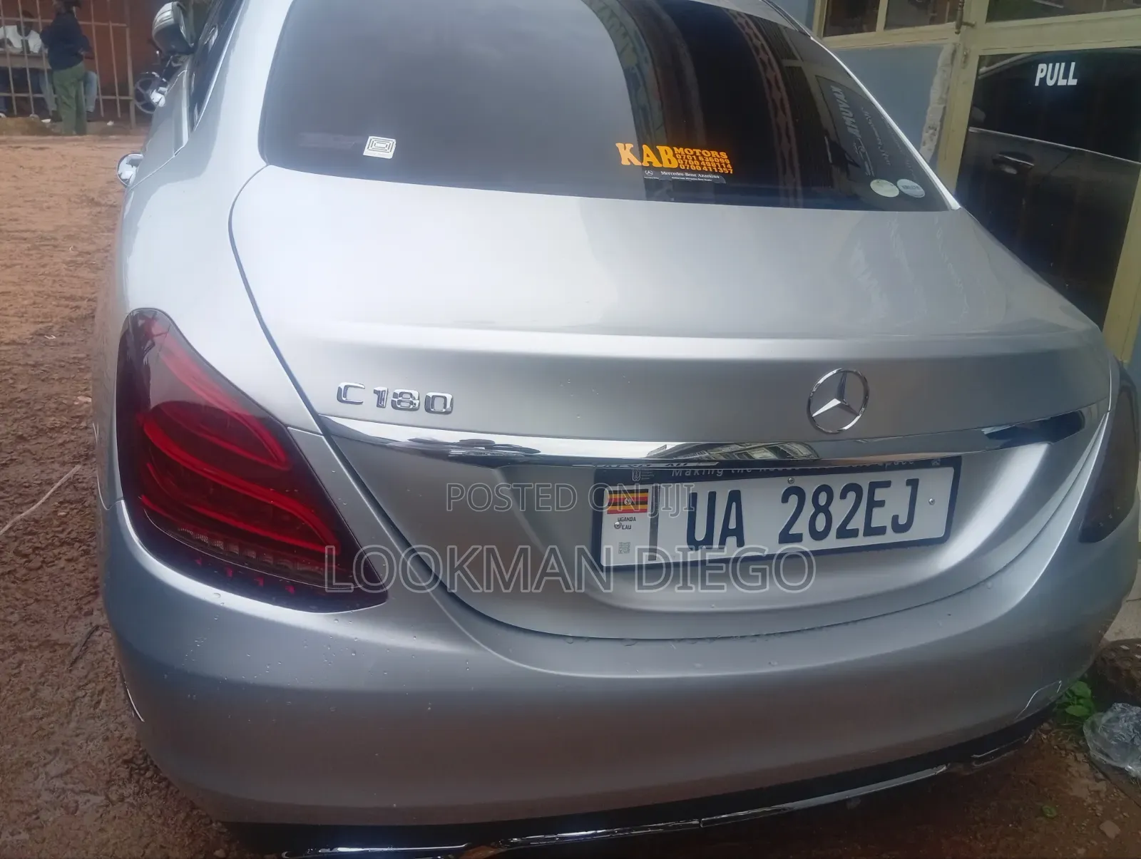 Mercedes-Benz C180 2014 Silver