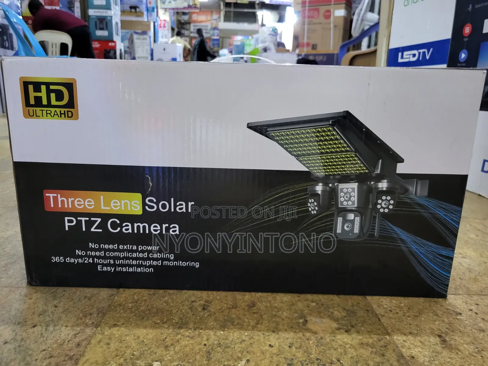 3 Lens 3 Screen PTZ Ai Digital Wireless Solar Camera With Flood Light
