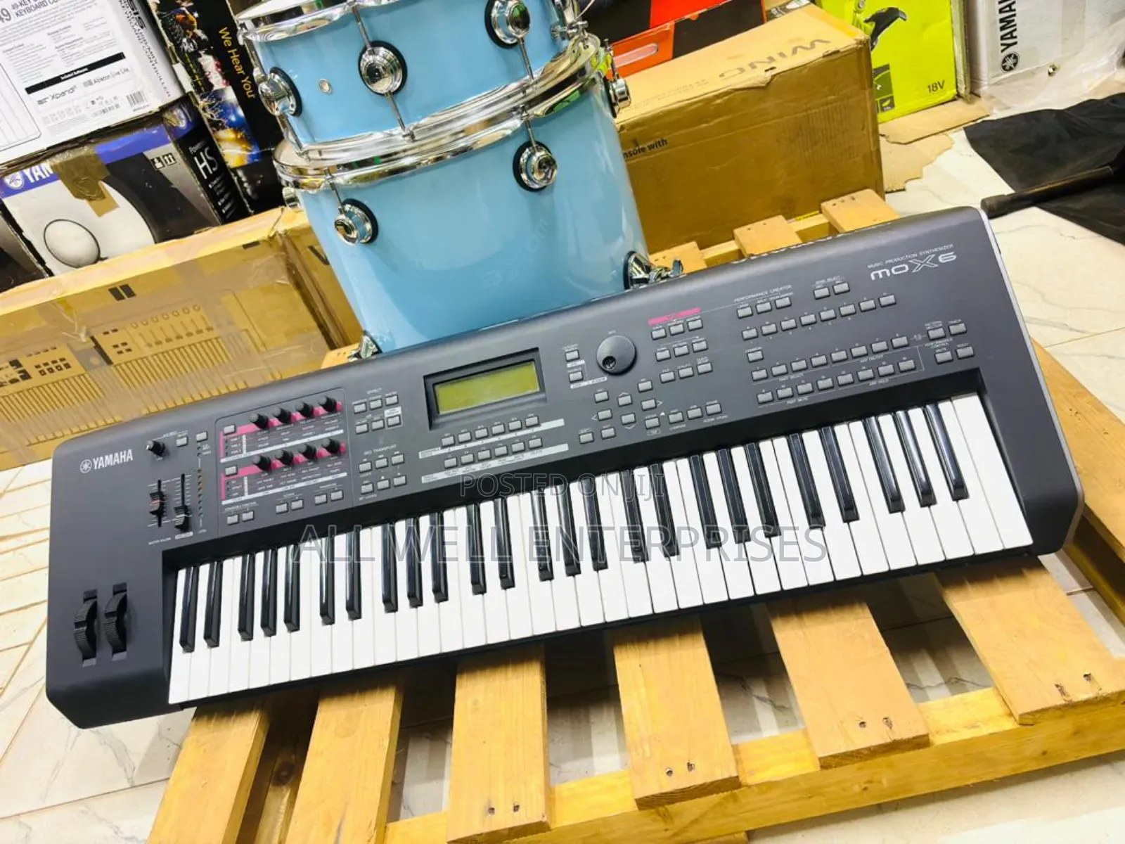 Yamaha Mox6 Keyboard Synthesizer