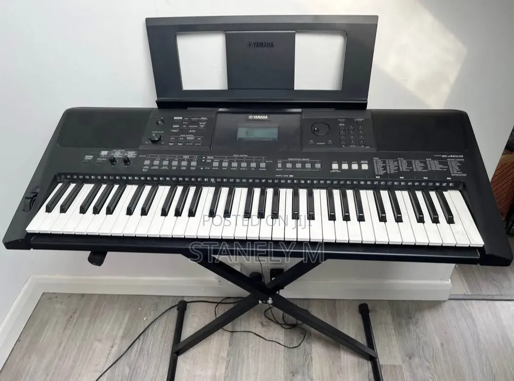 Yamaha PSR E463 Keyboard Piano