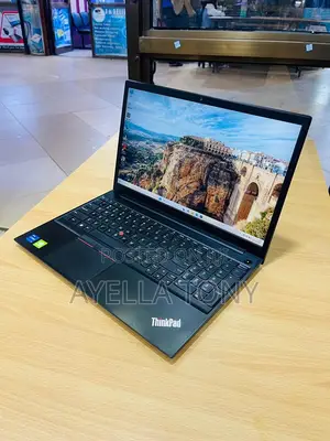 New Laptop Lenovo ThinkPad E15 16GB Intel Core i7 SSD 512GB