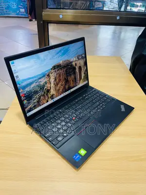New Laptop Lenovo ThinkPad E15 16GB Intel Core i7 SSD 512GB