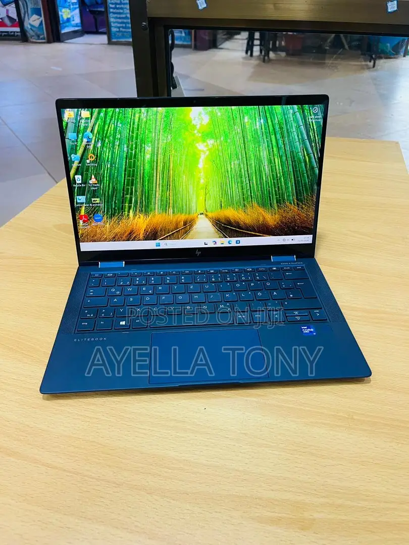 New Laptop HP Dragonfly G2 8GB Intel Core i7 SSD 512GB