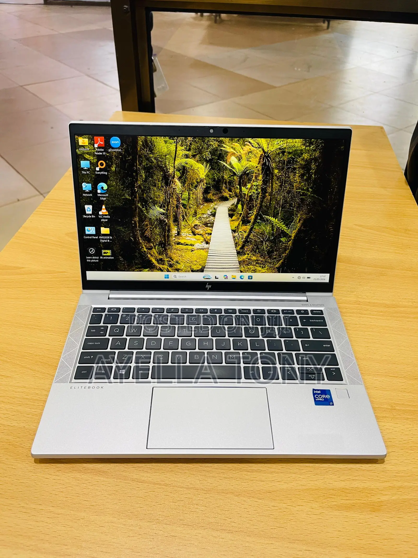 New Laptop HP EliteBook 830 G8 16GB Intel Core i7 SSD 512GB