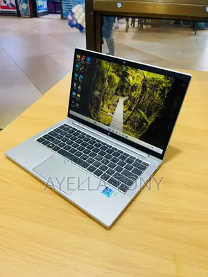New Laptop HP EliteBook 830 G8 16GB Intel Core i7 SSD 512GB