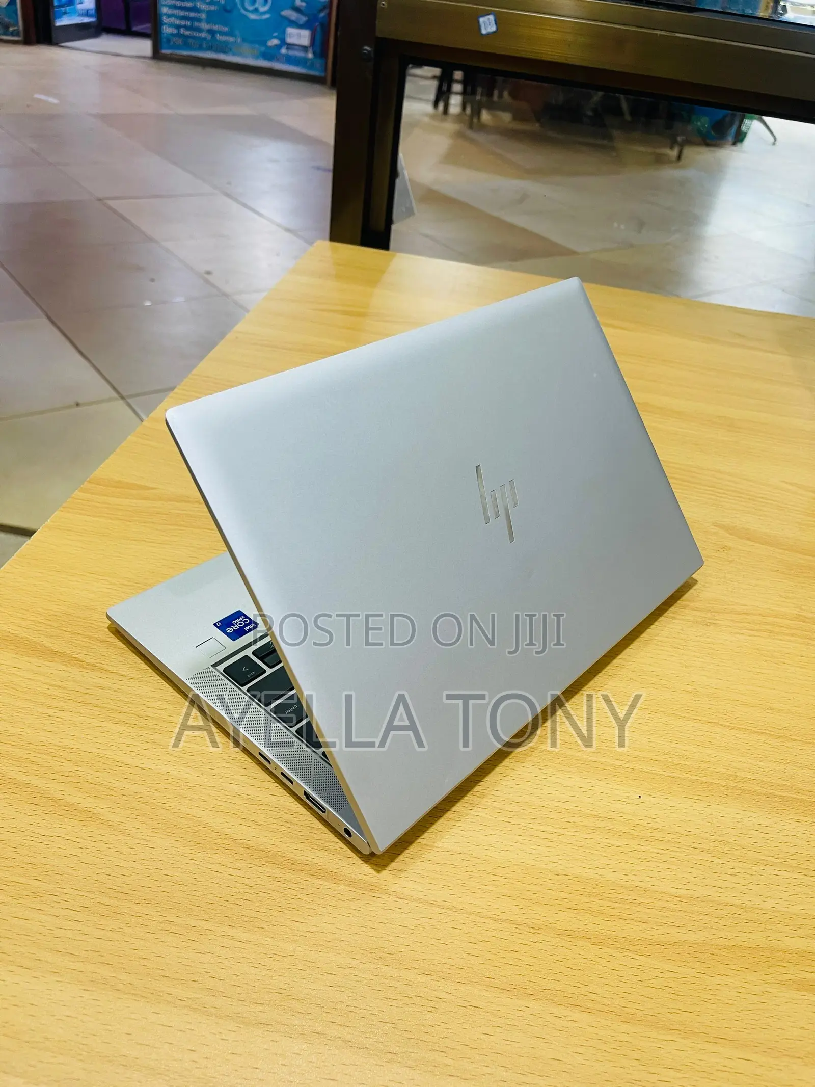 New Laptop HP EliteBook 830 G8 16GB Intel Core i7 SSD 512GB